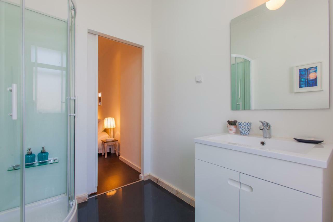 Typical Light Filled Graca Apt W Ac, By Timecooler Lisbon Luaran gambar