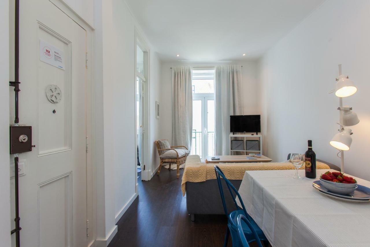 Typical Light Filled Graca Apt W Ac, By Timecooler Lisbon Luaran gambar