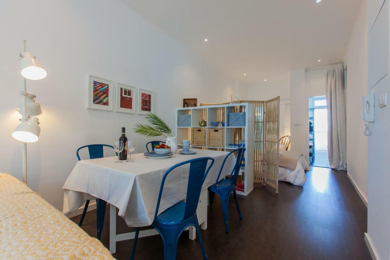 Typical Light Filled Graca Apt W Ac, By Timecooler Lisbon Luaran gambar